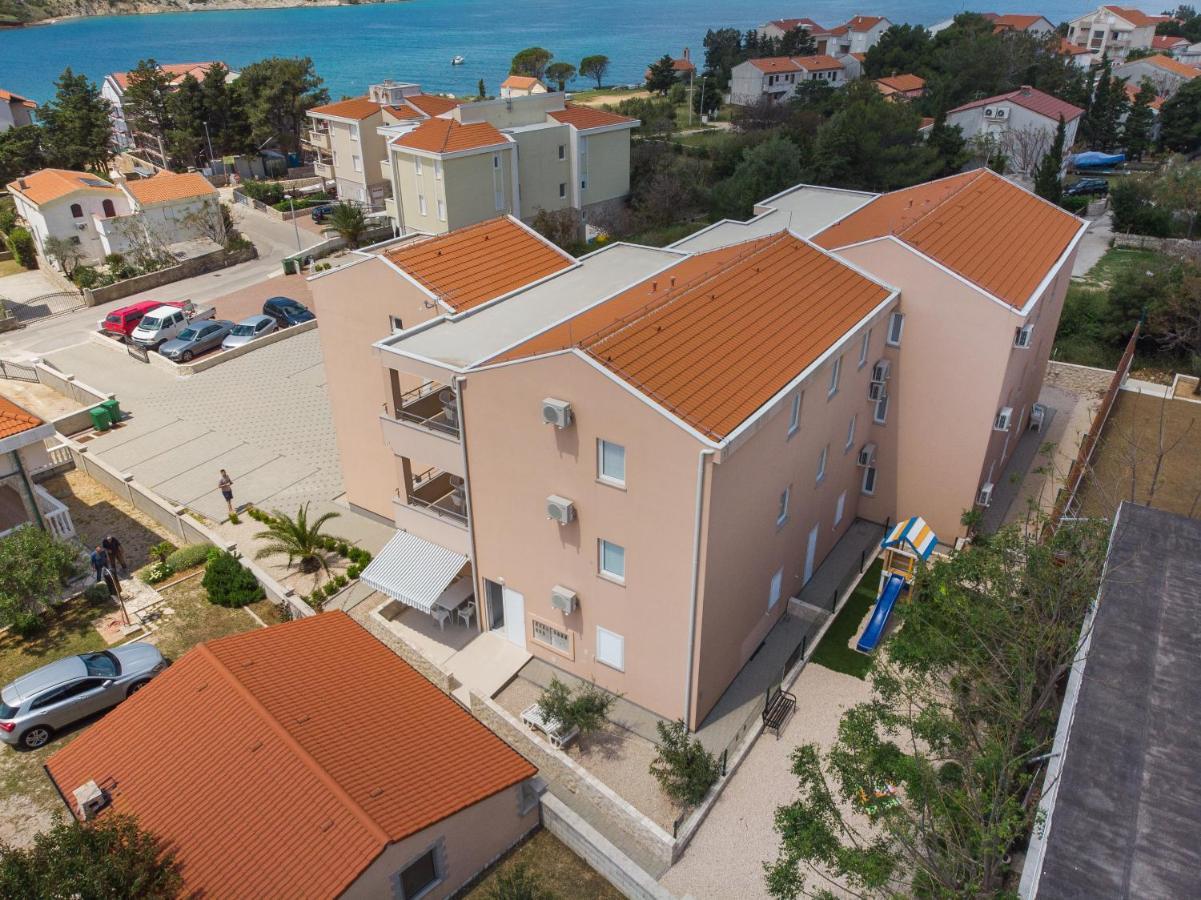 Apartments Kristina, Place For The Family สตารา โนวัลยา ภายนอก รูปภาพ
