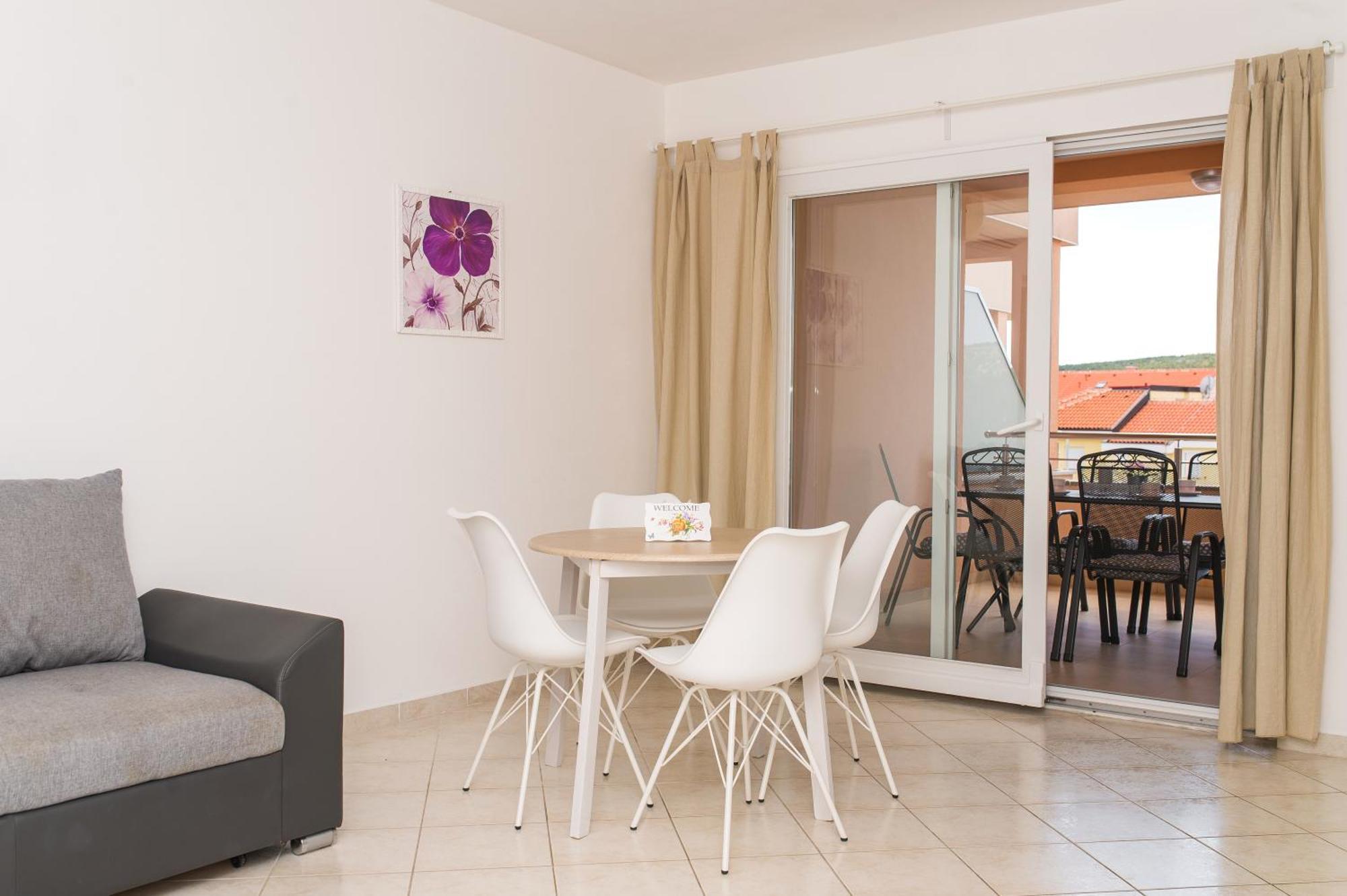 Apartments Kristina, Place For The Family สตารา โนวัลยา ภายนอก รูปภาพ